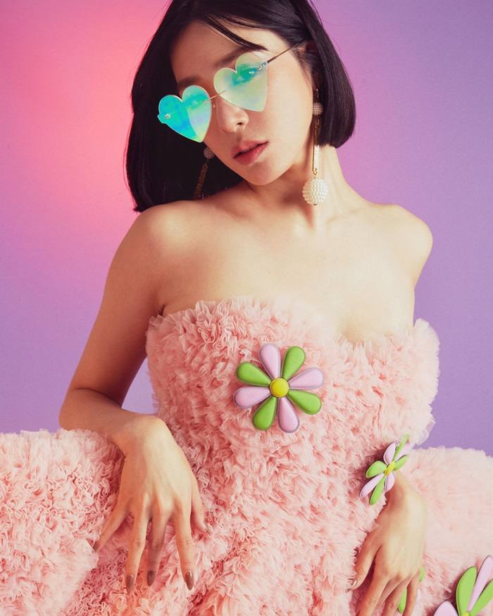Tiffany Young @ PAPER Magazine November 2018