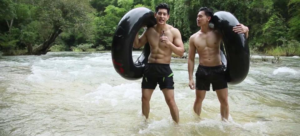 ผู้ชายพายเรือ
