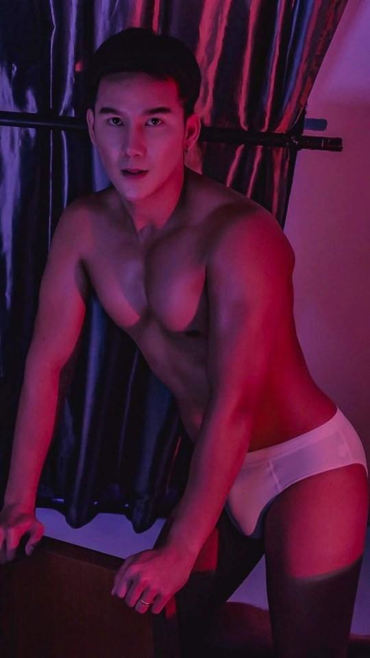 โอ้ว บอย ขจร จะเซ็กซี่อะไรเบอร์นี้
