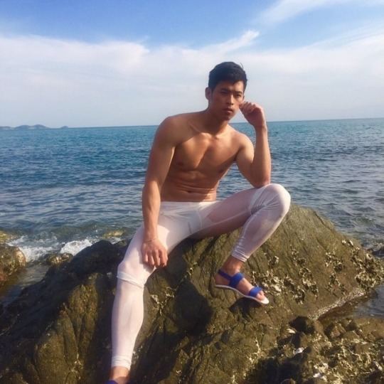 หนุ่มหล่อขึ้นปก 58