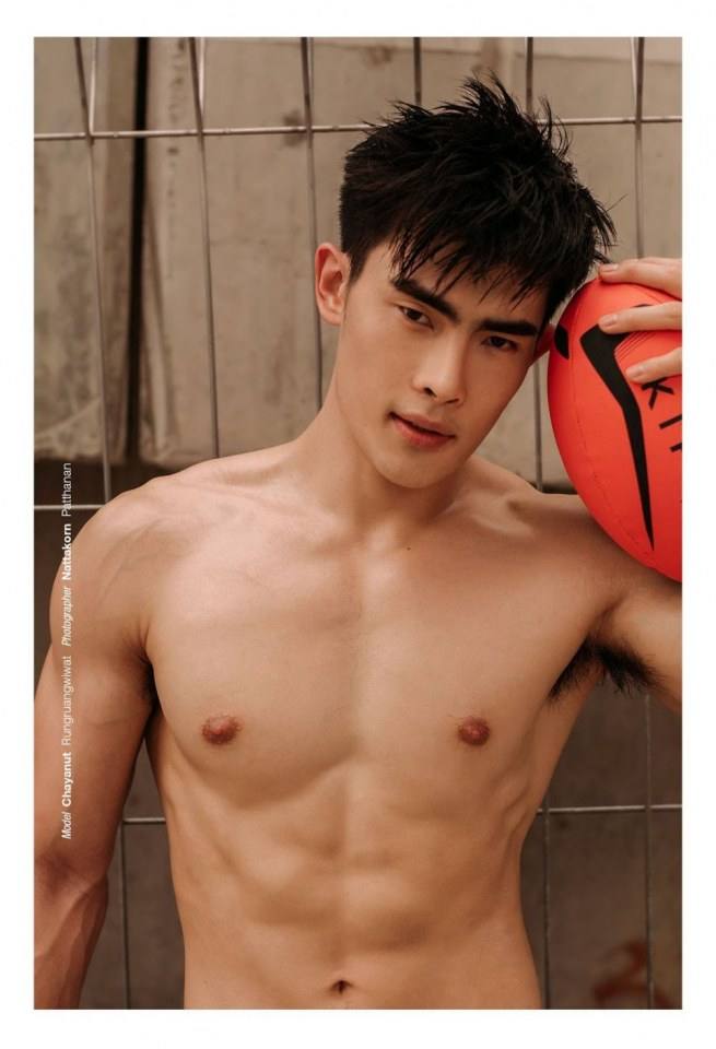 ซันนายแบบขาวรักแร้ดก