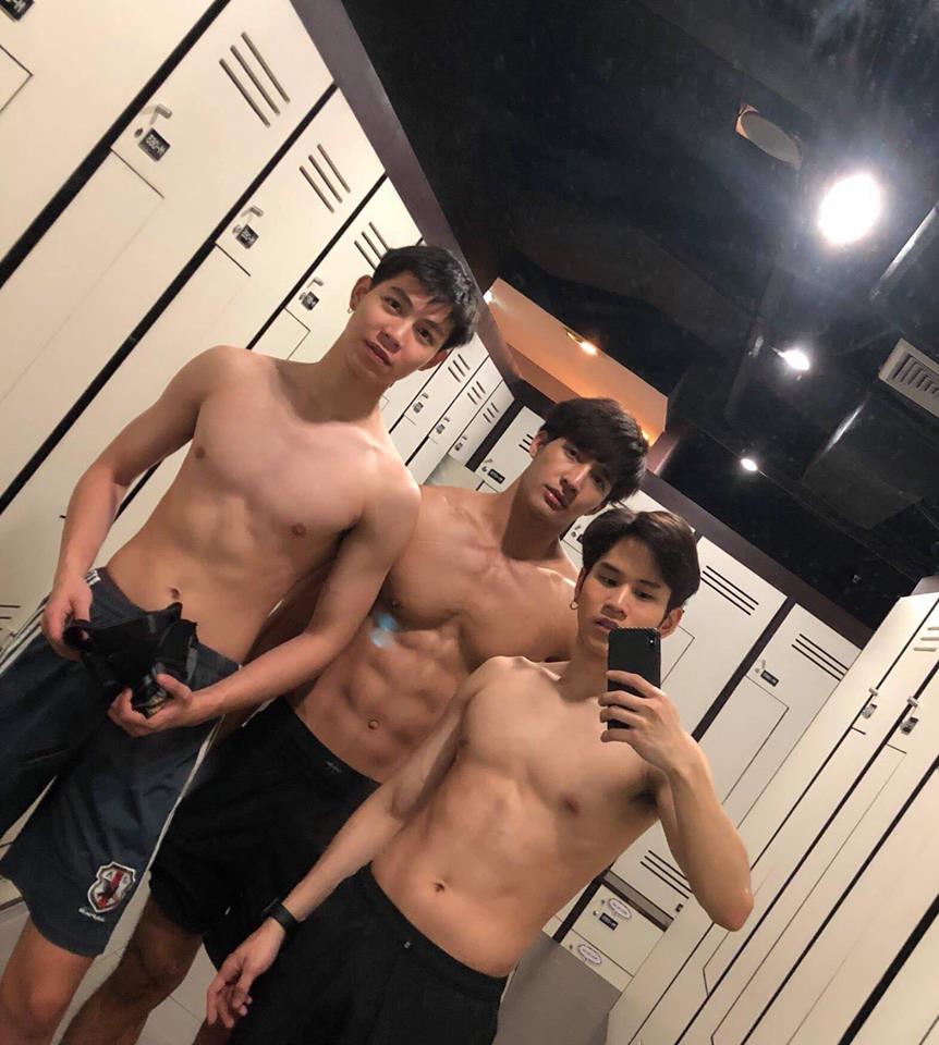 มาทีละสอง ทีละสาม
