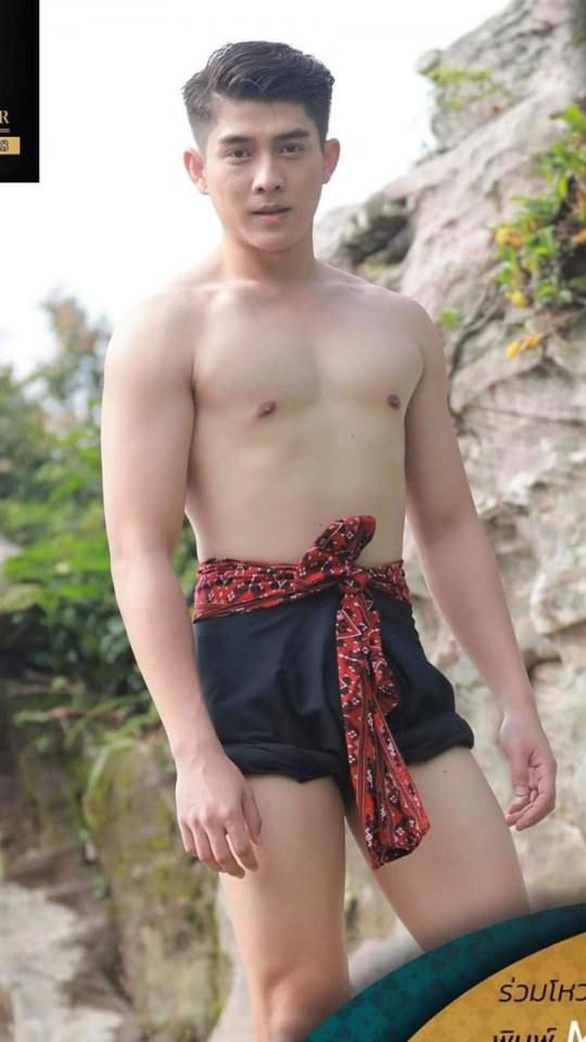 อยากกระตุกปมผ้าออกมาชม