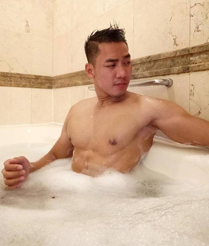 ดีต่อใจ#295(อาบน้ำ..กับหนุ่มๆ)