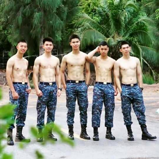 ถอดโชว์เรือนร่าง 2395