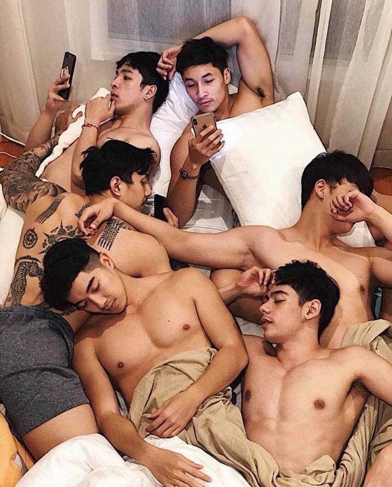 ถอดโชว์เรือนร่าง 2395