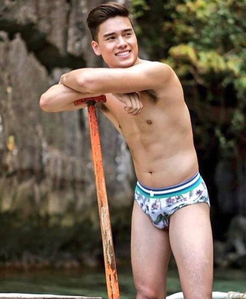 ผู้ชายพายเรือ 2
