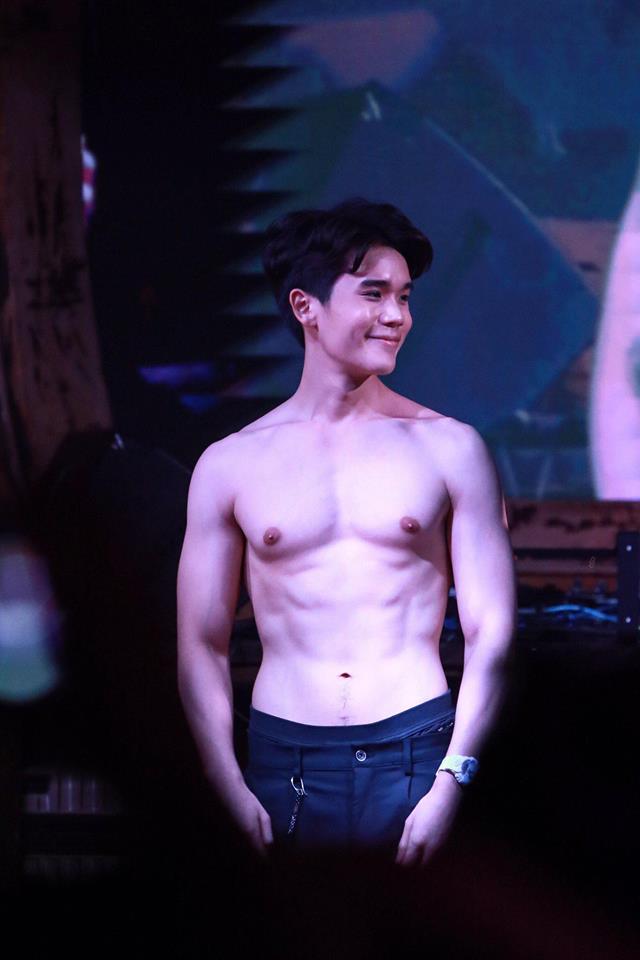 หมอจิมมี่ หล่อน่ากอด