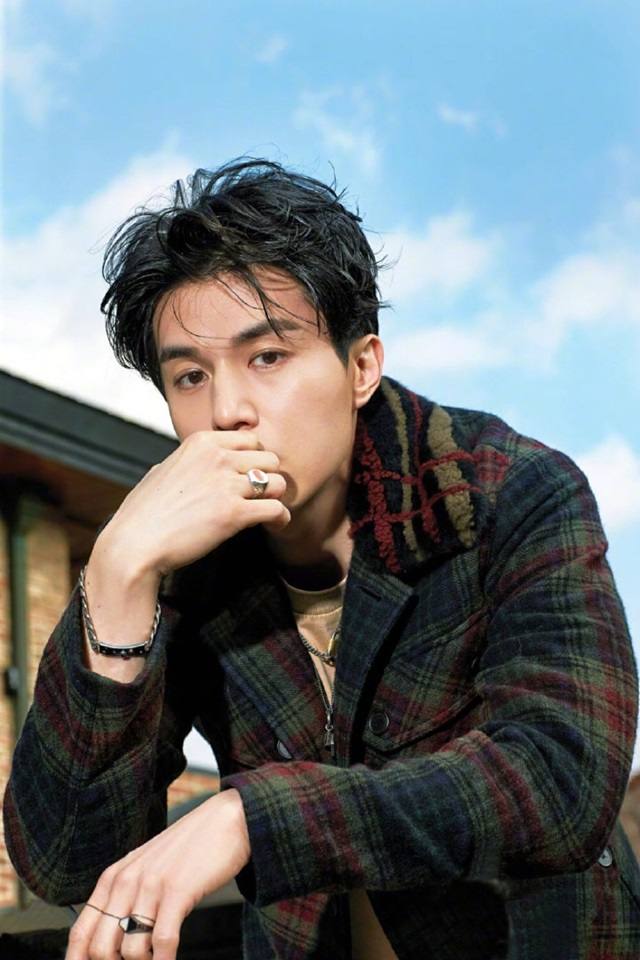 Lee Dong Wook @ GQ Korea December 2018