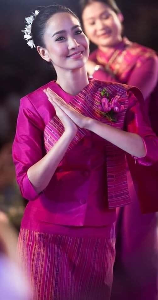 แต้ว ณฐพร งานลอยกระทงที่ร้อยเอ็ด2561