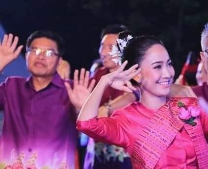 แต้ว ณฐพร งานลอยกระทงที่ร้อยเอ็ด2561