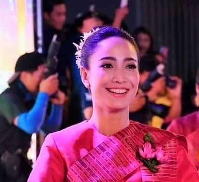 แต้ว ณฐพร งานลอยกระทงที่ร้อยเอ็ด2561