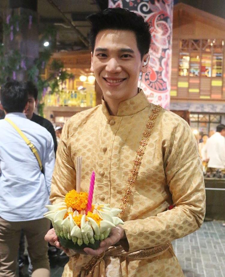 หนุ่มหล่อ ลอยกระทง2019