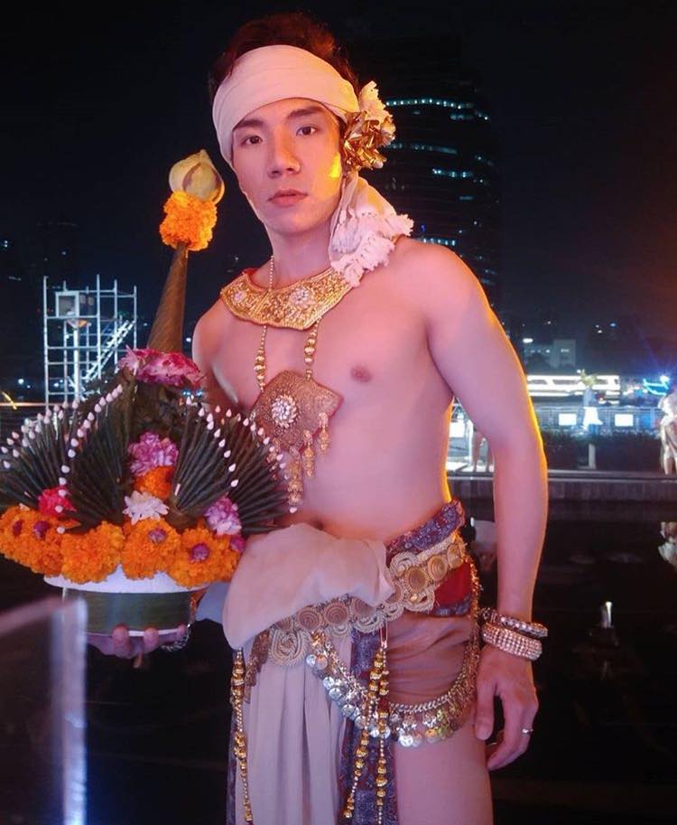 หนุ่มหล่อ ลอยกระทง2019