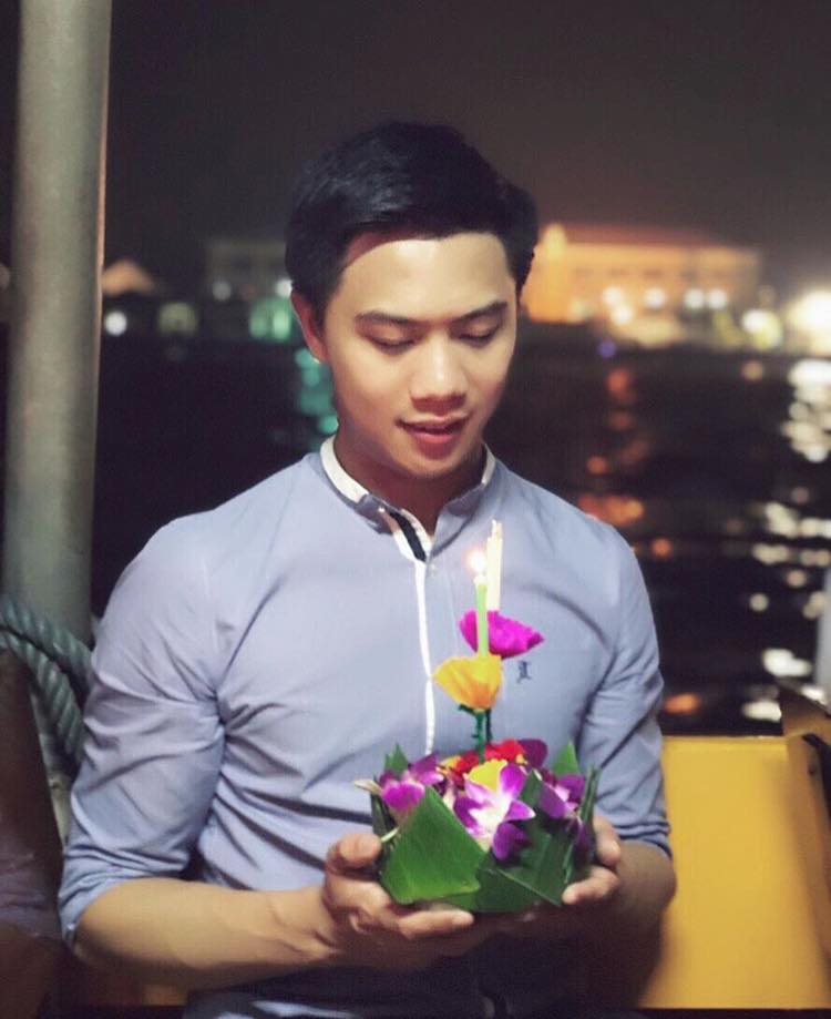 หนุ่มหล่อ ลอยกระทง2019