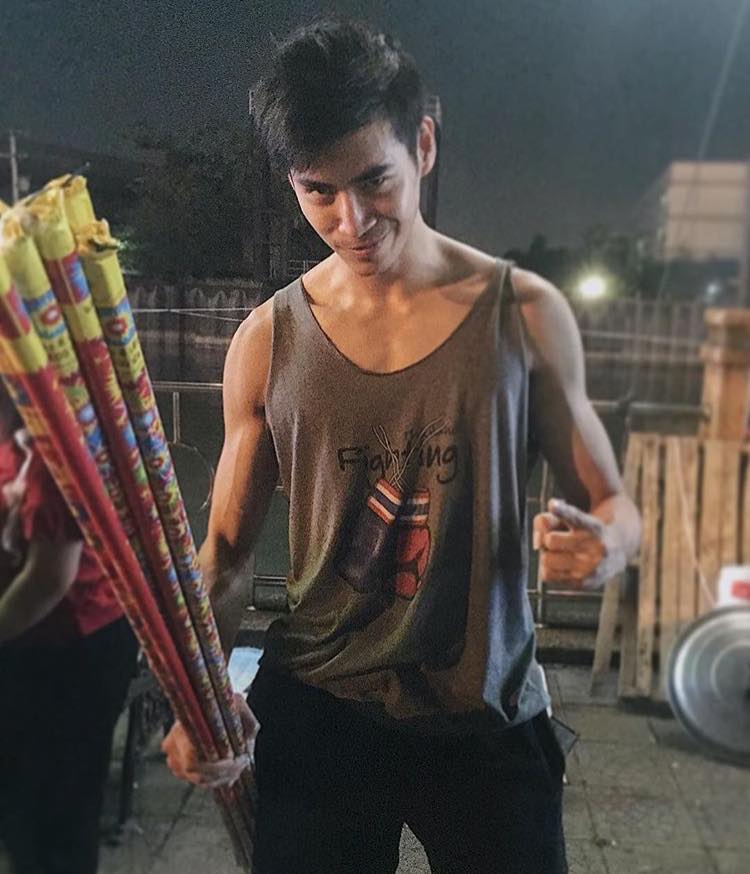 หนุ่มหล่อ ลอยกระทง2019