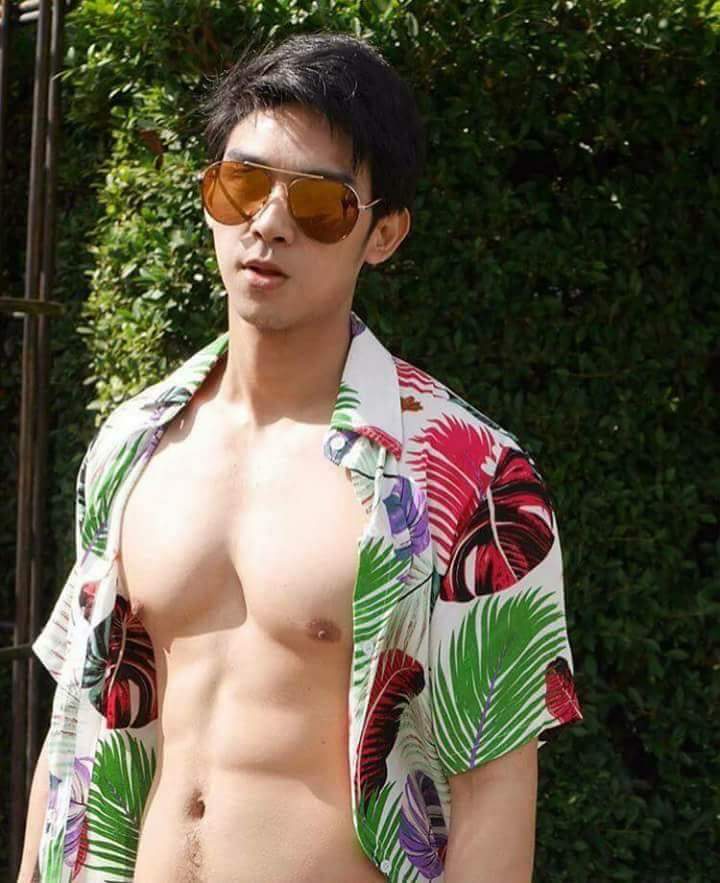 ใส่เสื้อฮาวายแบบไหนให้ดูน่ากิน