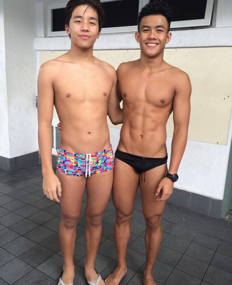 ว่ายน้ำกัน