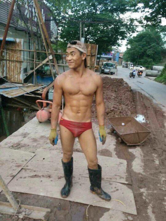 ช่างก่อสร้างที่ไหนเนี่ย!!!