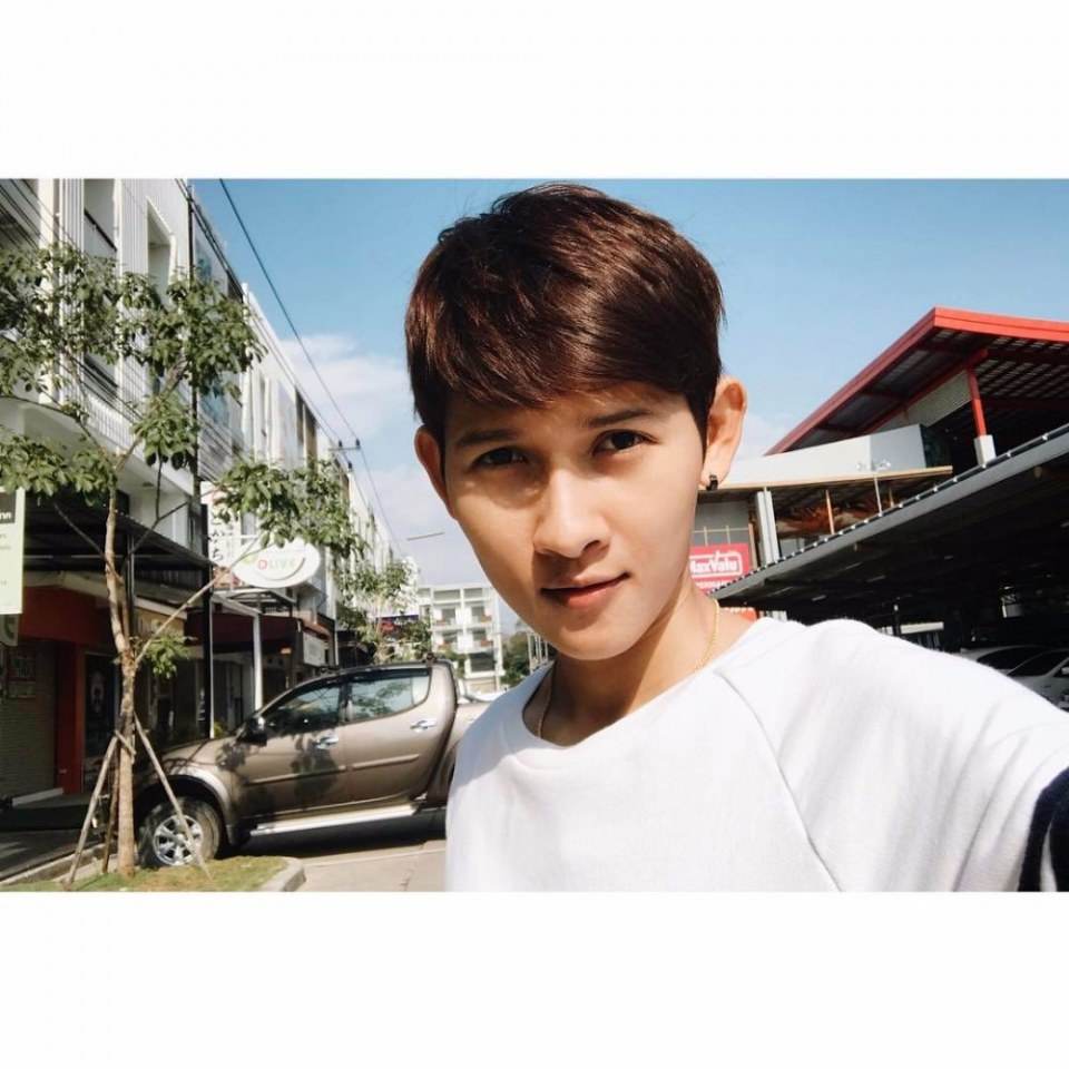 แพรว จีรวรรณ