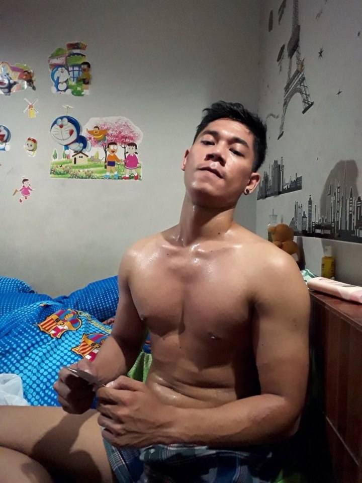 เหงื่อท่วมตัว
