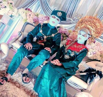 คลุมถุงชนที่แท้ทรู