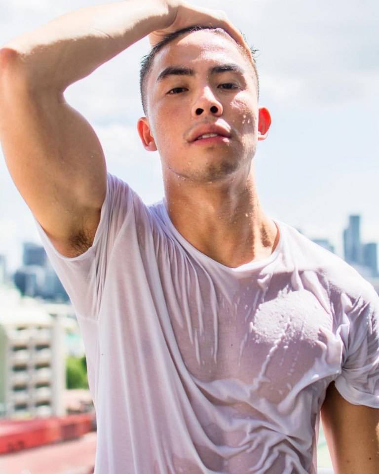 ก็มันร้อนนิครับ