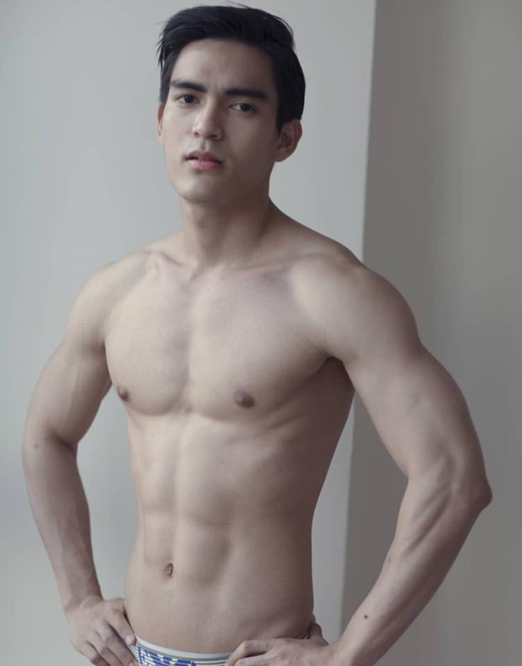 คืนนี้ขอ...รัก...สักทีเถอะนะครับ