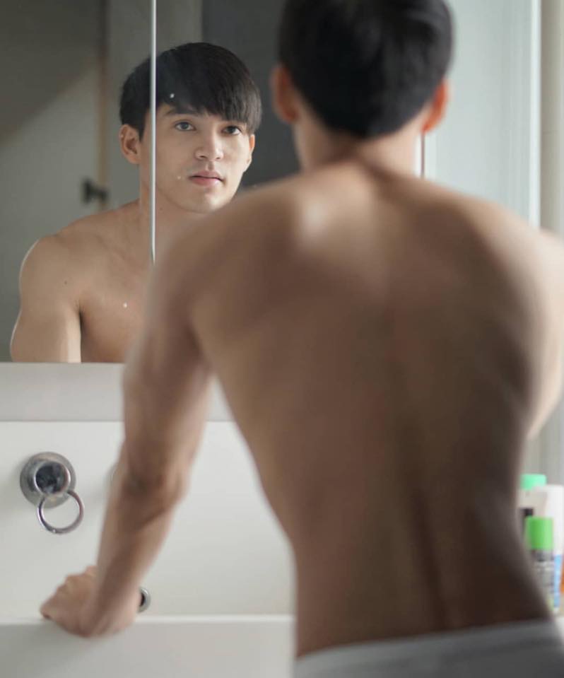 คืนนี้ขอ...รัก...สักทีเถอะนะครับ