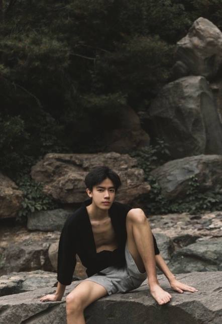 หนุ่มน้อย น่ารัก