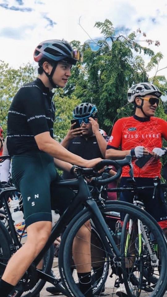 สายหล่อ ขาปั่น