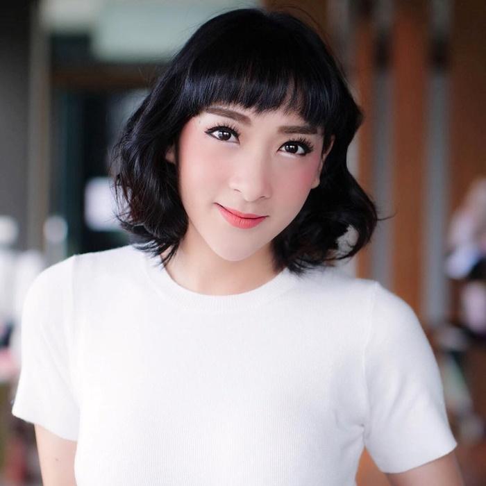เฟี้ยว​ฟ้า​ว​ สุด​สว​ิ​ง​ร​ิ​ง​โก้