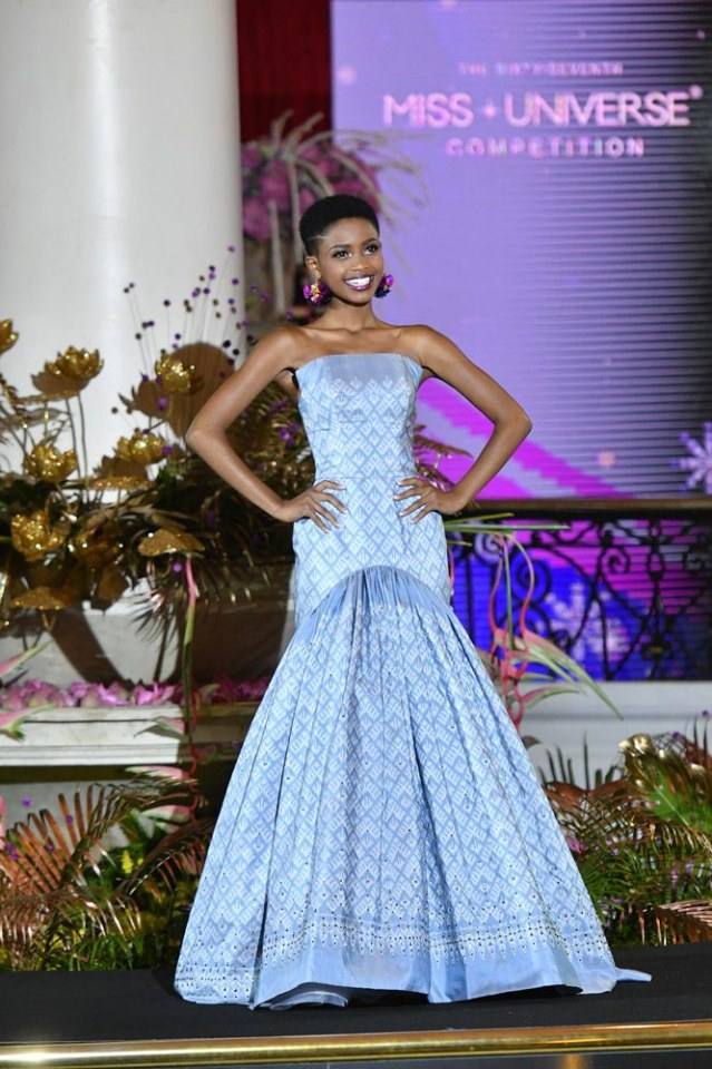 Miss Universe 2018 งามสวยสง่าในชุดราตรีผ้าไหมไทย จากงาน Thai Night