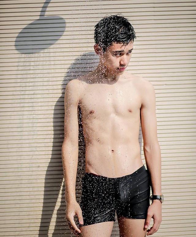 เด็ก(ไม่)น้อย