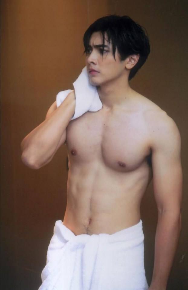 ภณ พระเอกกล้ามแน่น