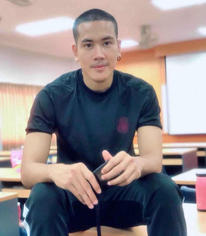 ผู้คุมหล่อ บอกต่อ