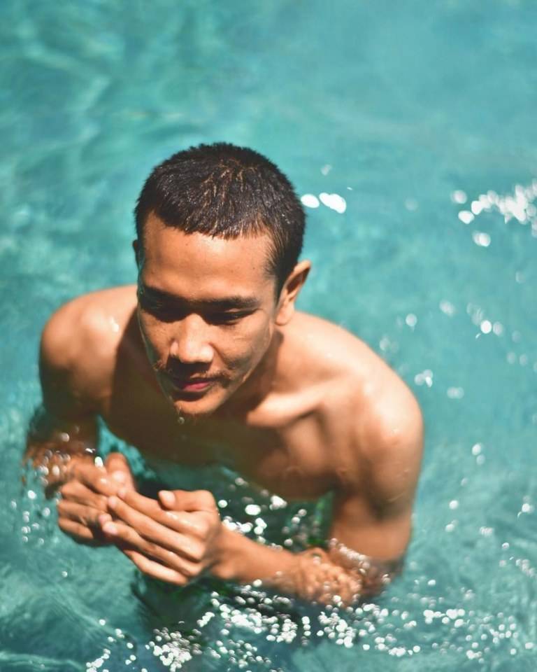 ผู้คุมหล่อ บอกต่อ
