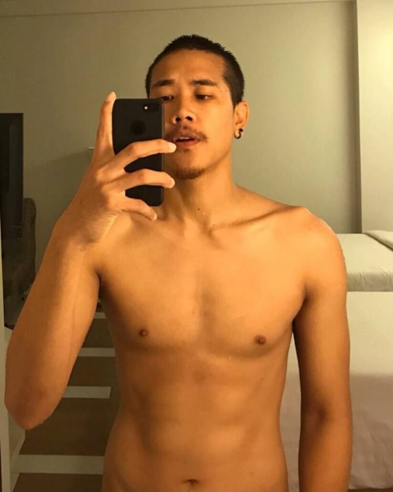 ผู้คุมหล่อ บอกต่อ