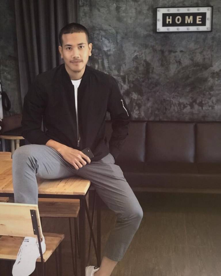 ผู้คุมหล่อ บอกต่อ