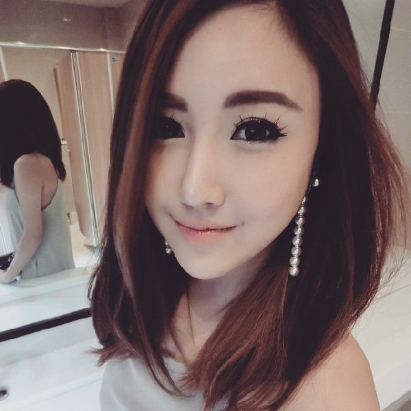 รุ้ง รุ้งเทียน เรื่อง เบญจาคีตาความรัก