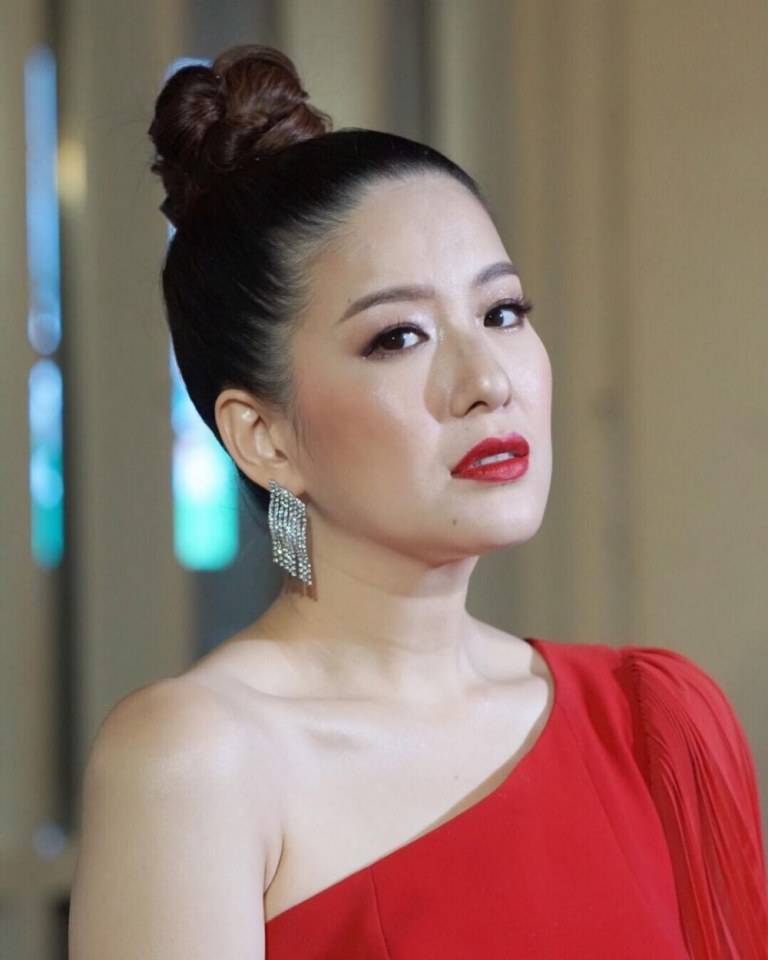 #20​ดาราที่เคยมีผลงานการ"พากย์​เสียงมีใครบ้างมาด​ู