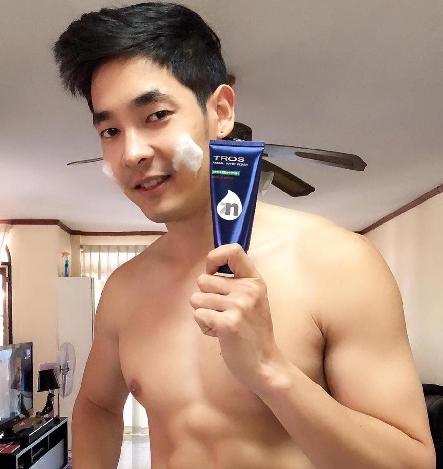 กล้ามอกยั่วเย
