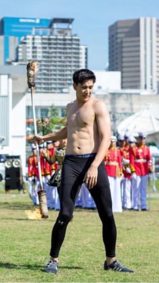 ควงกระบอง