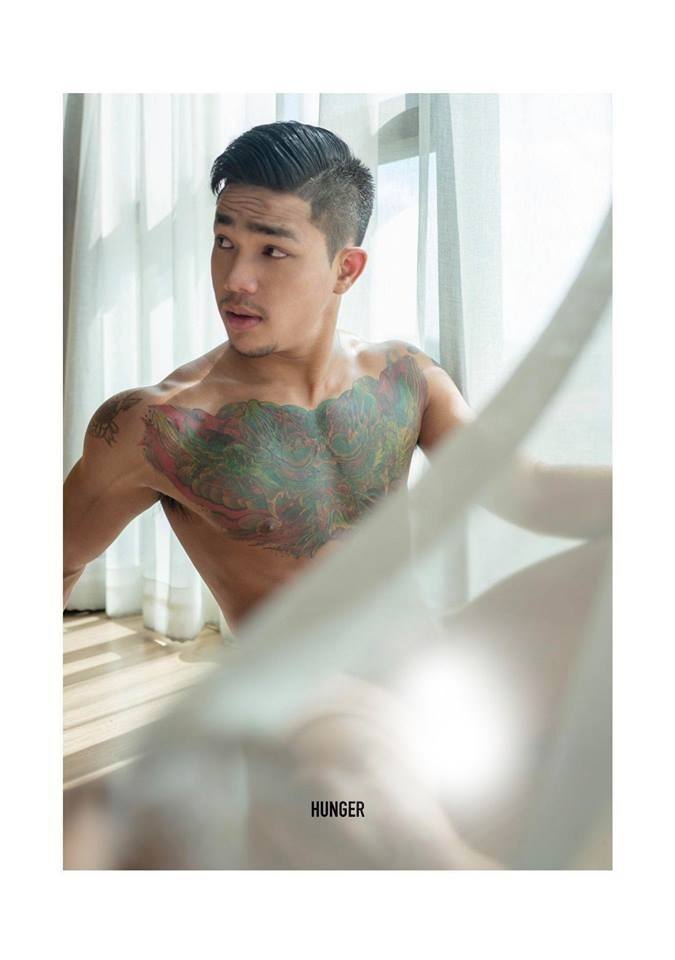 หนุ่มหล่อขึ้นปก 60