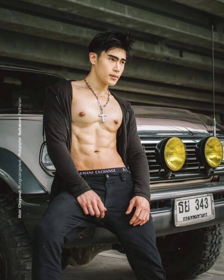 โอ้ย หล่อมาก หนุ่มซัน หุ่นแซ่บ งานดี