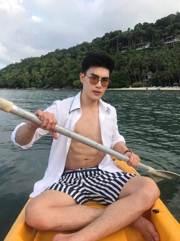 โอ้ย หล่อมาก หนุ่มซัน หุ่นแซ่บ งานดี