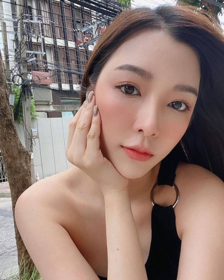 ลิเบีย ณัฐรินทร์ สุวรรณเลิศ ชื่อ-สกุลเดิม (ชุติมันต์ สุวรรณเลิศ)
