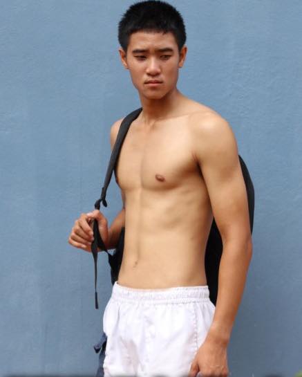 หนุ่มหล่อขึ้นปก 62