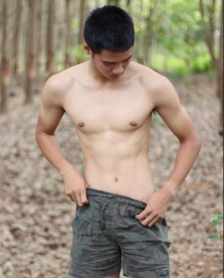 หนุ่มหล่อขึ้นปก 62