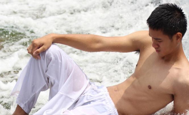 หนุ่มหล่อขึ้นปก 62